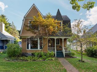 529 5th St, Traverse City, MI 49684