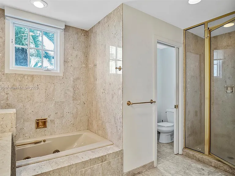 19237 Fisher Island Dr #19237 — Photo 20