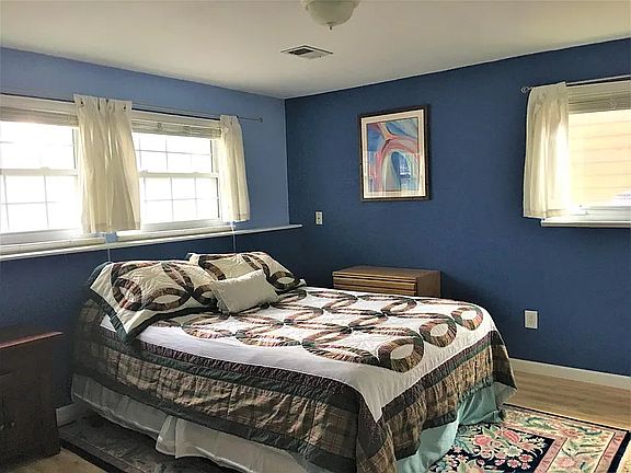 5th image of 8751 E Layton Ave