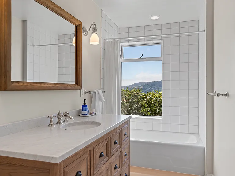 310 Belvedere Ave — Photo 40