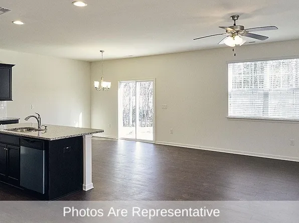 1904 Nathan Ct, Haw River, NC 27258