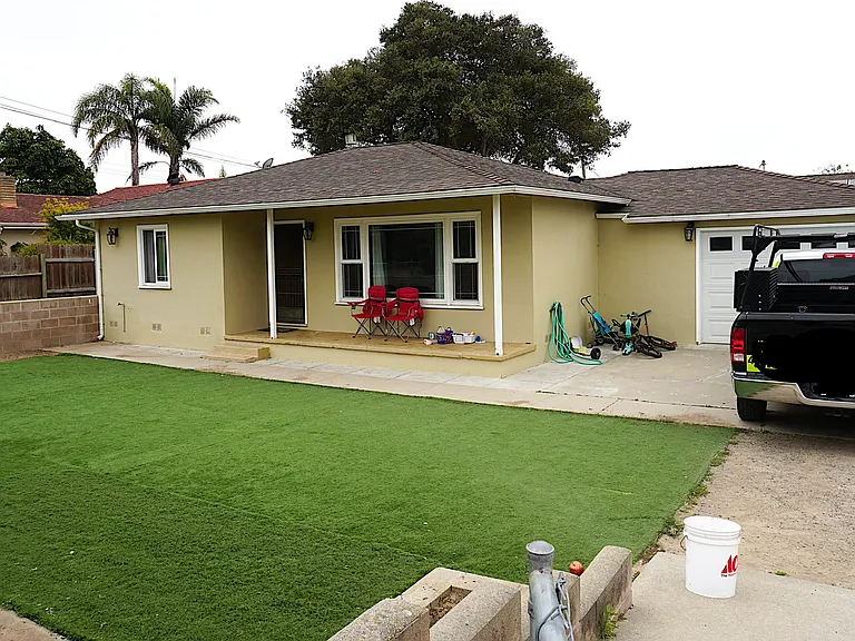 270 Walnut St — Photo 1