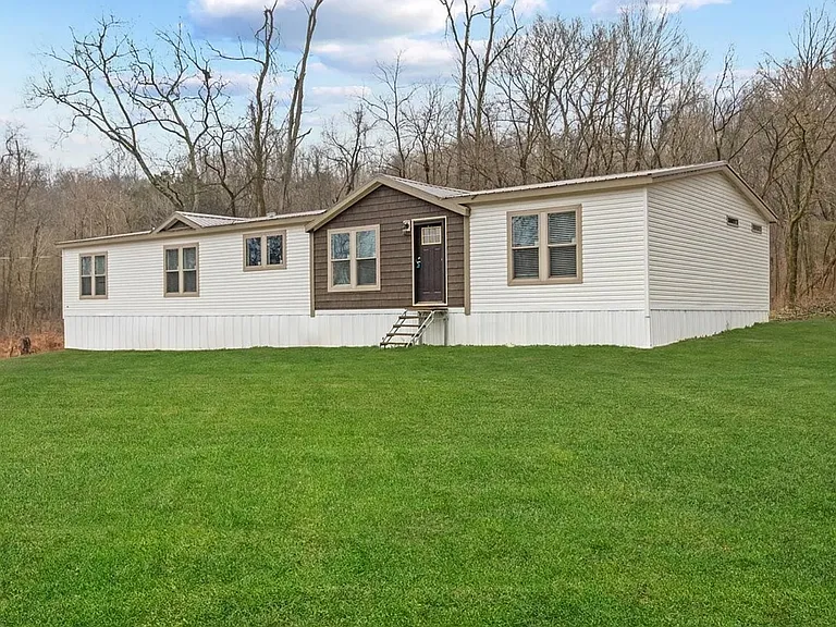 1189 Chicken Creek Rd — Photo 1