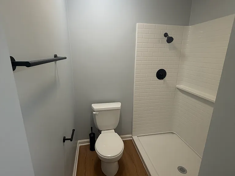 1025 4th Ave #18 — Photo 15