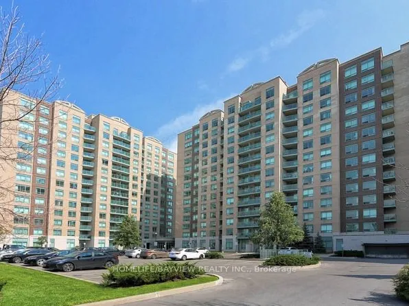 23 Oneida Cres #Penthouse 12, Richmond Hill, ON L4B 0A2