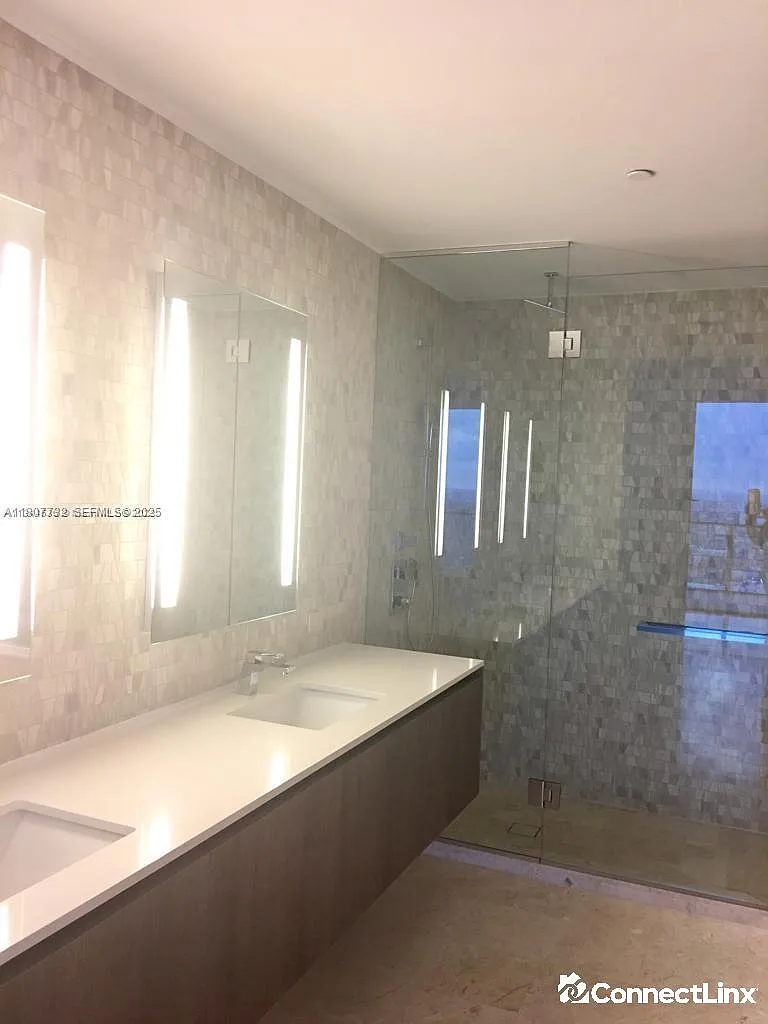 3 bed, 3.0 bath, $8,500 — Photo 3