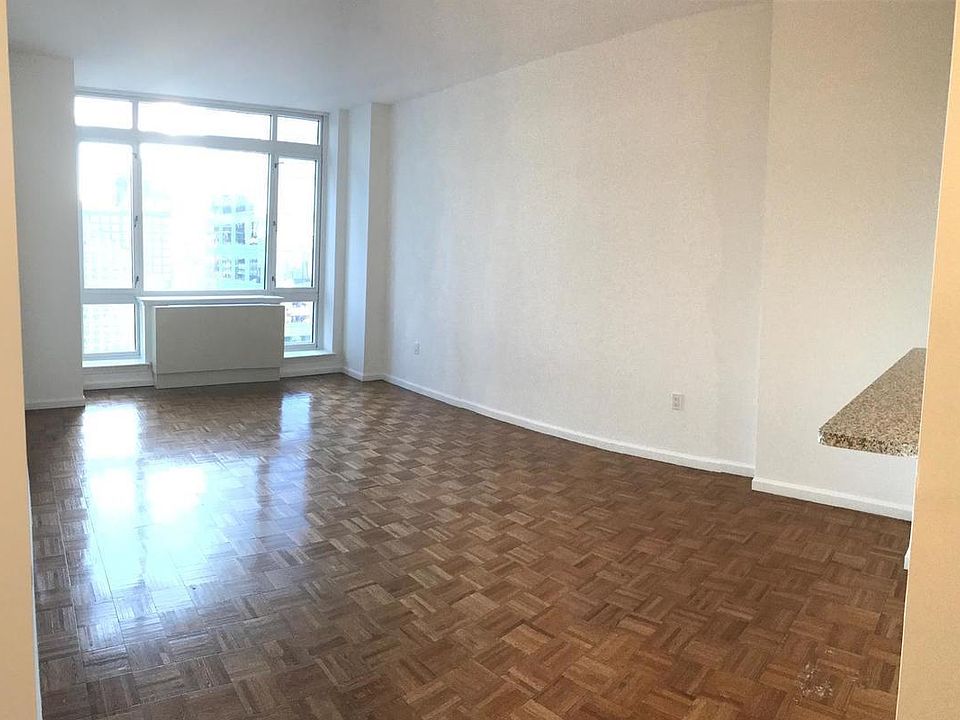 1st image of 350 W 43rd St APT 21D