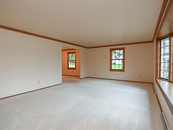 4th image of 3095 Pine Ridge Ct