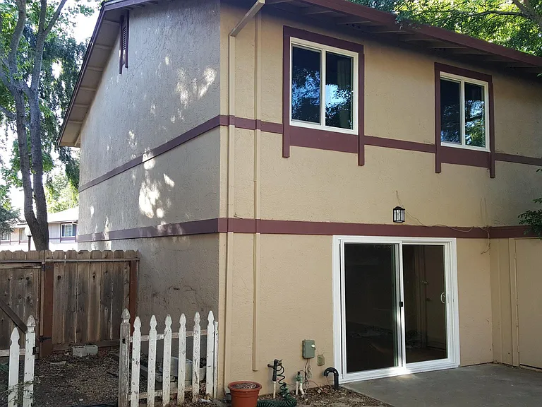 1540 Parkwood Pl — Photo 14