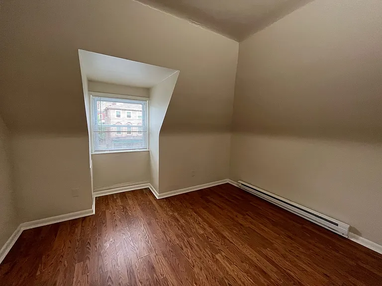 217 Stratford Ave #4 — Photo 9