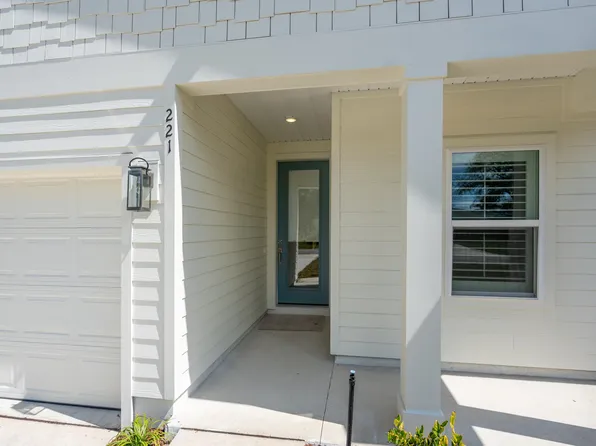 221 Dartmouth Rd, Saint Augustine, FL 32086