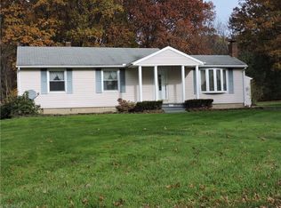 3429 Lakeside Dr, Mineral Ridge, OH 44440