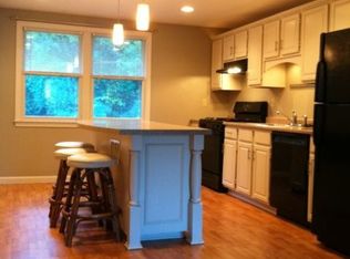 265 Stackpole St APT 3, Lowell, MA 01852