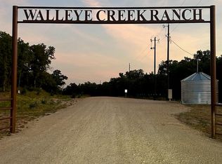 1304 Walleye Creek Trl, Lexington, TX 78947