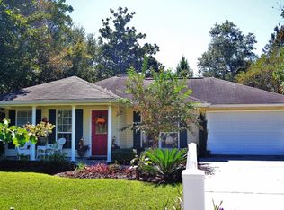 8419 Makiki Dr, Diamondhead, MS 39525