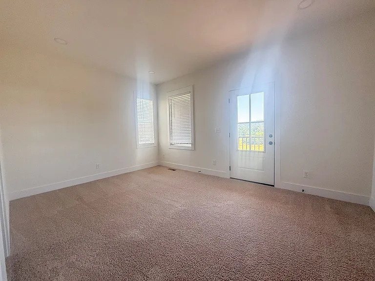 1333 Belfair St — Photo 17