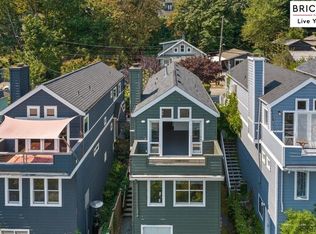 404 26th Ave E, Seattle, WA 98112