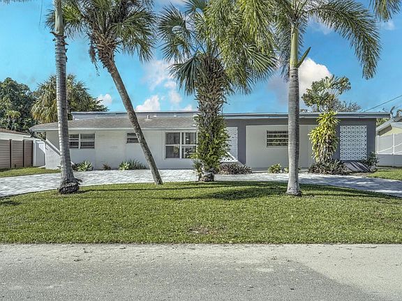 4th image of 1621 SW 3rd Avenue