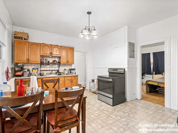 (undisclosed Address), Roxbury Crossing, MA 02120