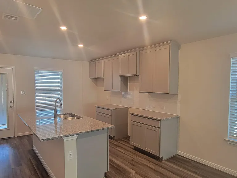 1231 Meyers Mdw — Photo 6