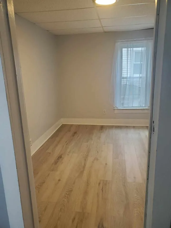 2 bed, $900 — Photo 3