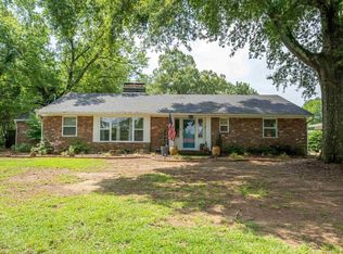 202 Bellaire Dr, Hot Springs, AR 71901