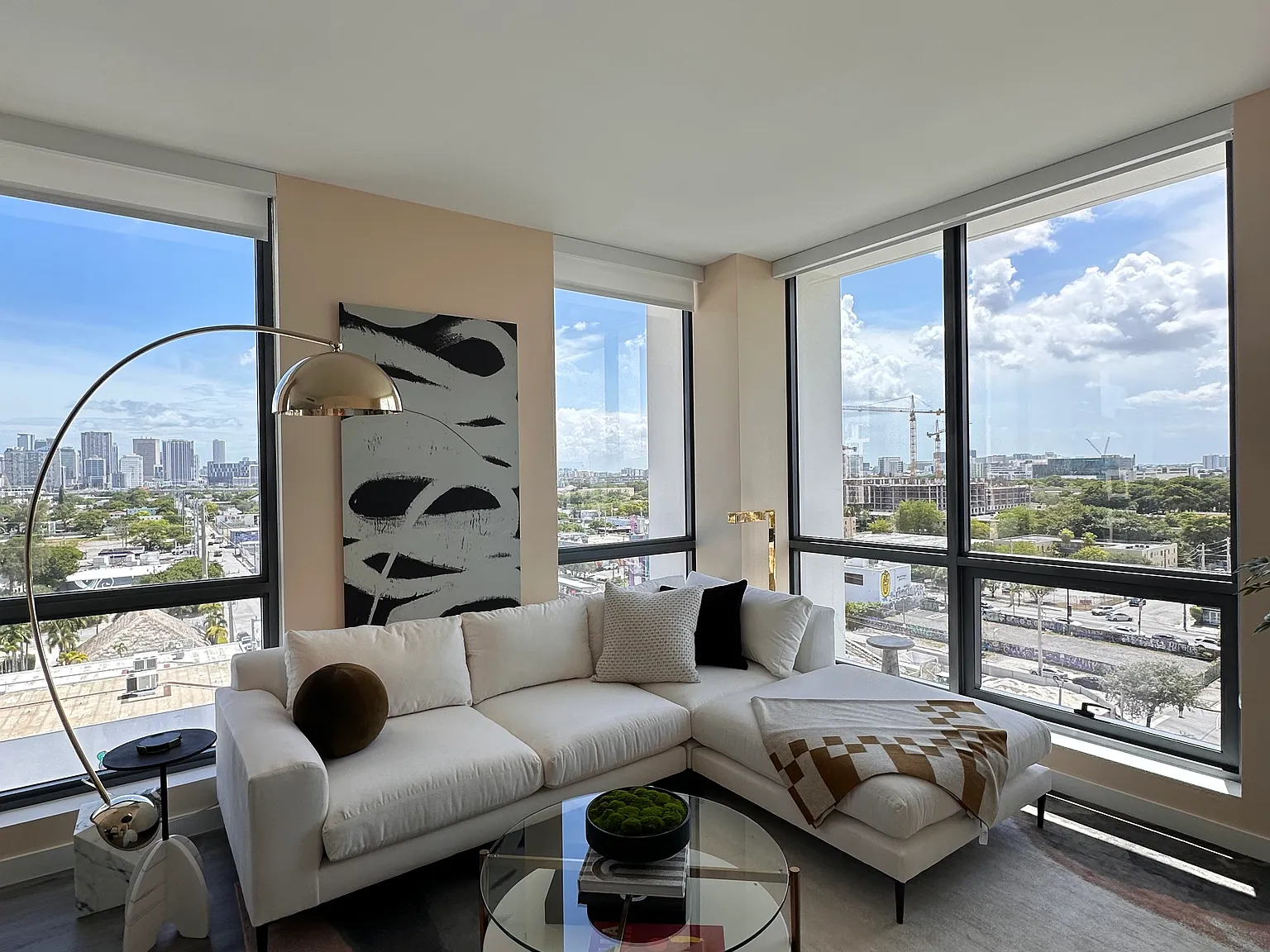 2 bed, 1024 sqft, $3,396 — Photo 4