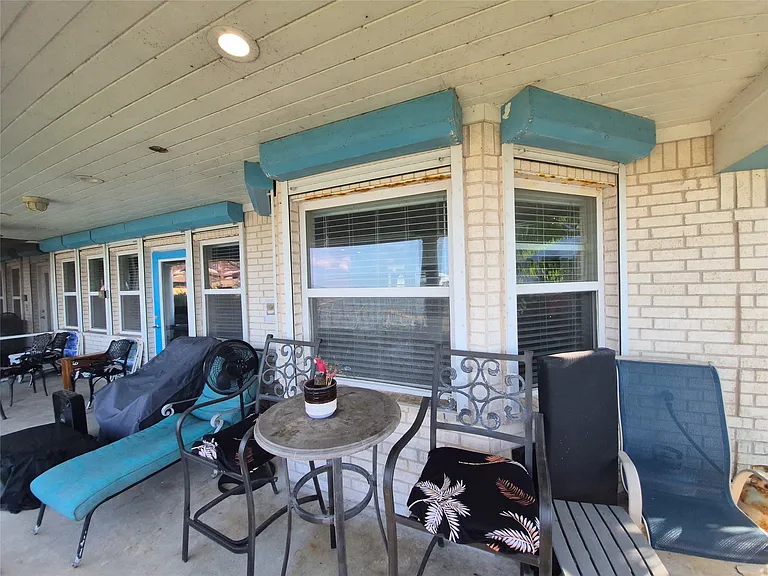1022 Avenue A 1/2 St — Photo 32