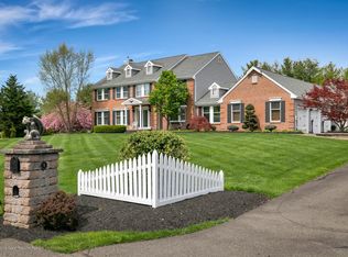 9 Hampton Hollow Dr, Millstone Township, NJ