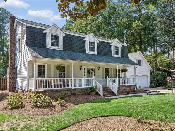 7 Bessies Landing Dr, Poquoson, VA 23662