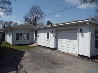 2225 Olin Dr, Toledo, OH 43613