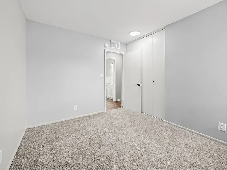 Harris & Cross Apartments — Photo 10
