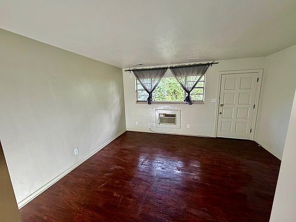 4th image of 780 50th St Unit B