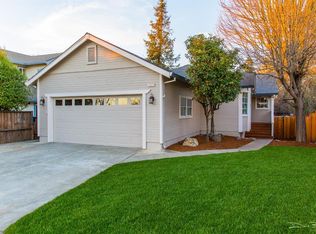 1825 Rhianna St, Santa Rosa, CA 95401