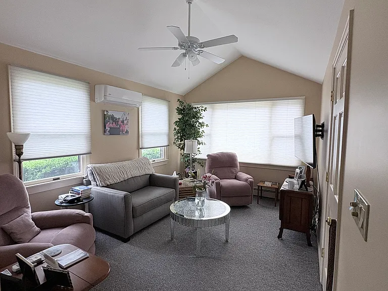 74 Cliff Dr — Photo 8