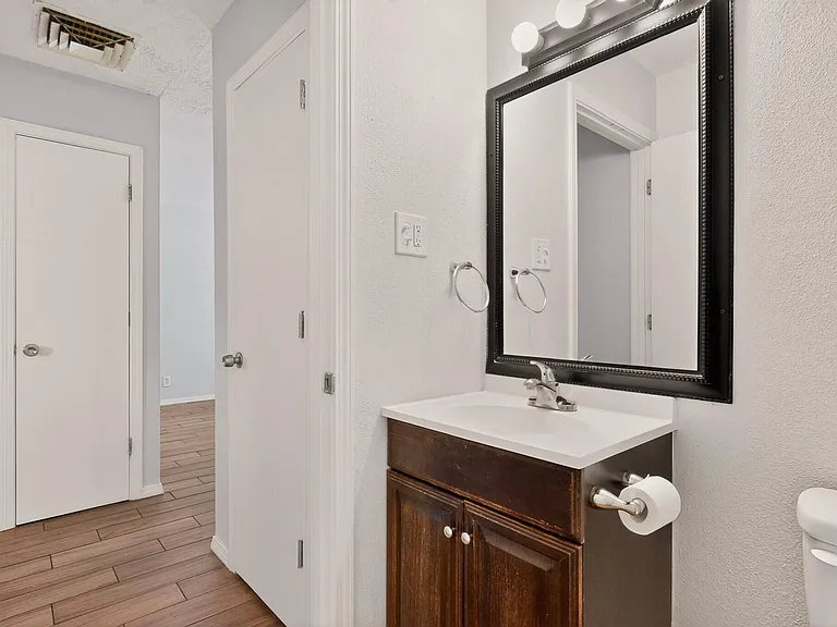 225 Hanosh Ct SE #3 — Photo 18
