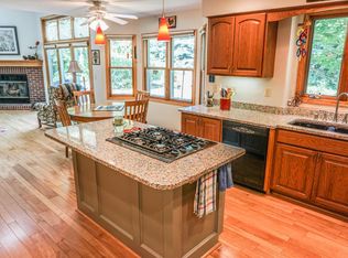 N48W28180 Lynndale Rd, Pewaukee, WI 53072