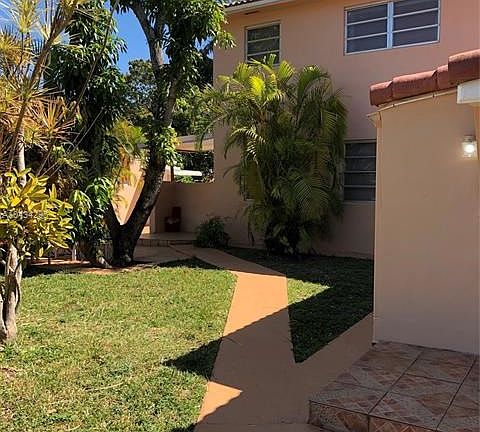 5th image of 1409 La Baron Dr
