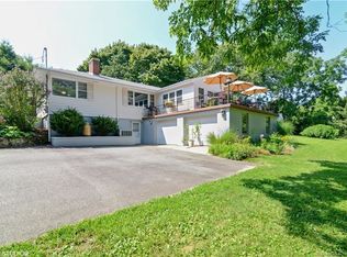 86 Pequot Ave, Groton, CT 06355