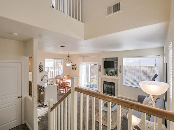 3rd image of 517 Cereze St