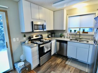 15511 Float Ln, Apple Valley, MN 55124