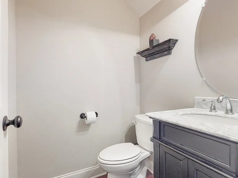 2093 Newark Ln — Photo 14