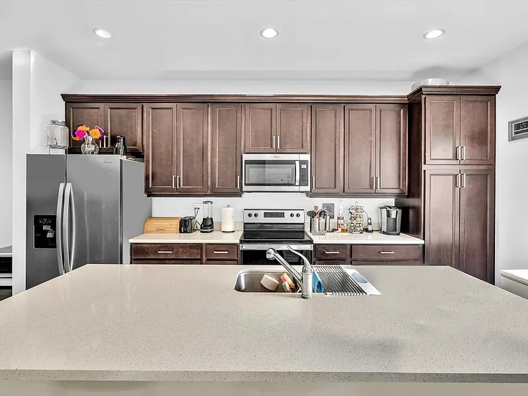 556 Sanderling Cir #0 — Photo 14