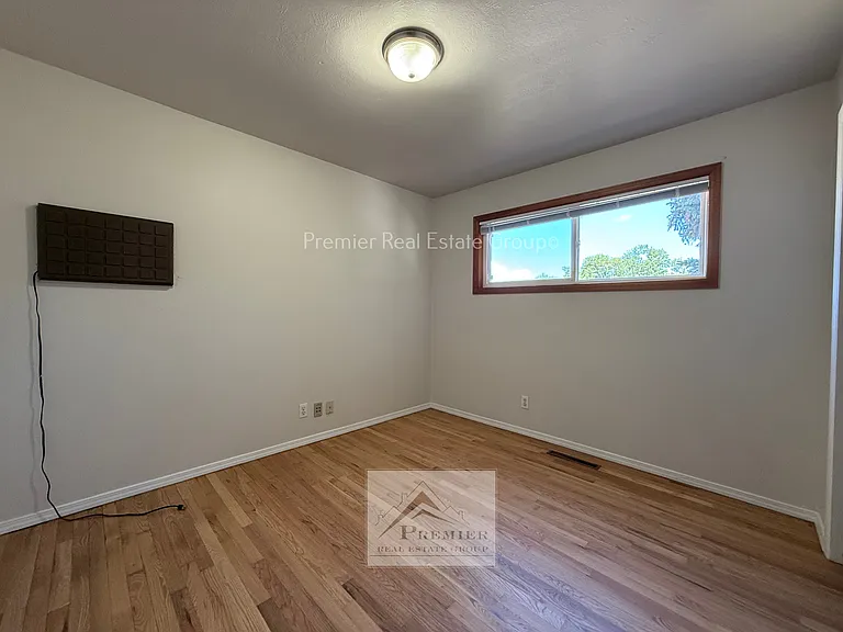 109 Jasper Dr — Photo 7