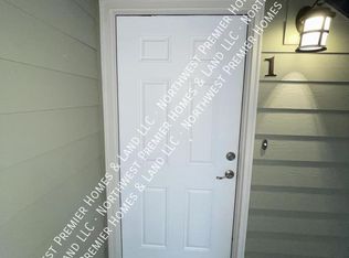 9546 Silverdale Loop Rd NW APT 1, Silverdale, WA 98383
