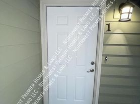 9546 Silverdale Loop Rd NW