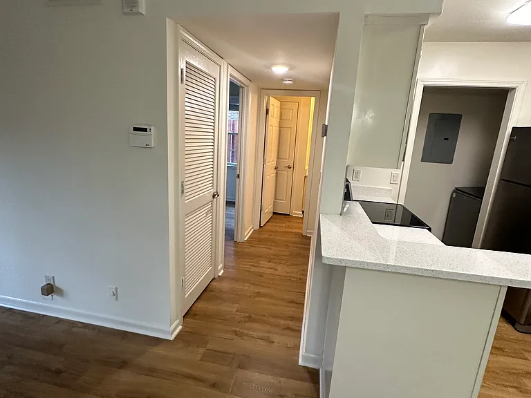 2905 Burch Ave #8 — Photo 18