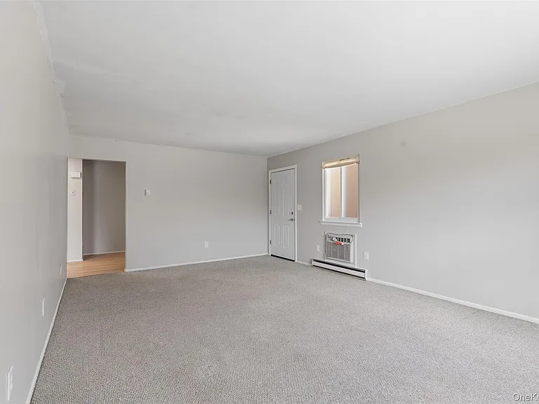 614 Fox Run Ln #614 — Photo 8