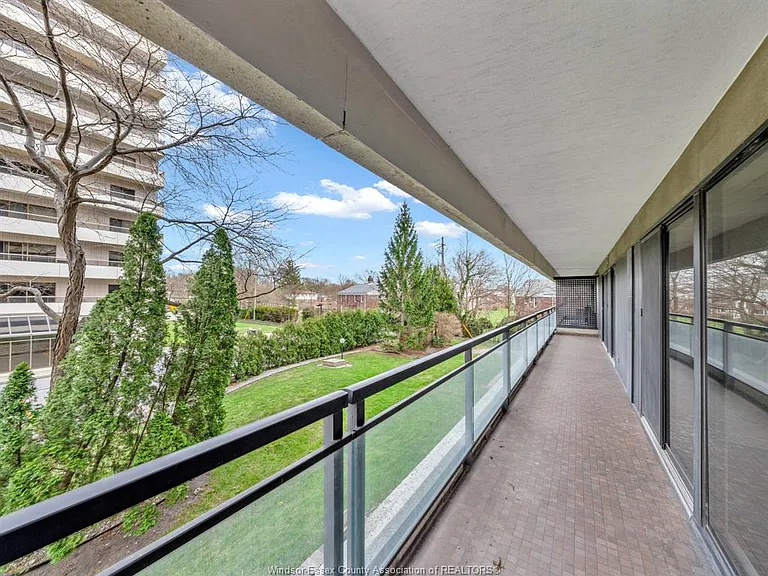 5125 Riverside Dr E #202 — Photo 24
