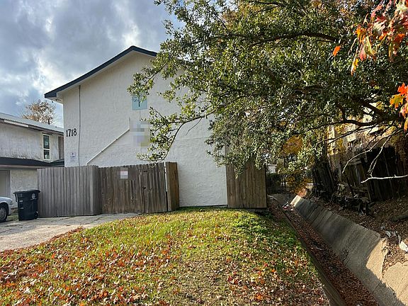 2nd image of 1718 Port Dr